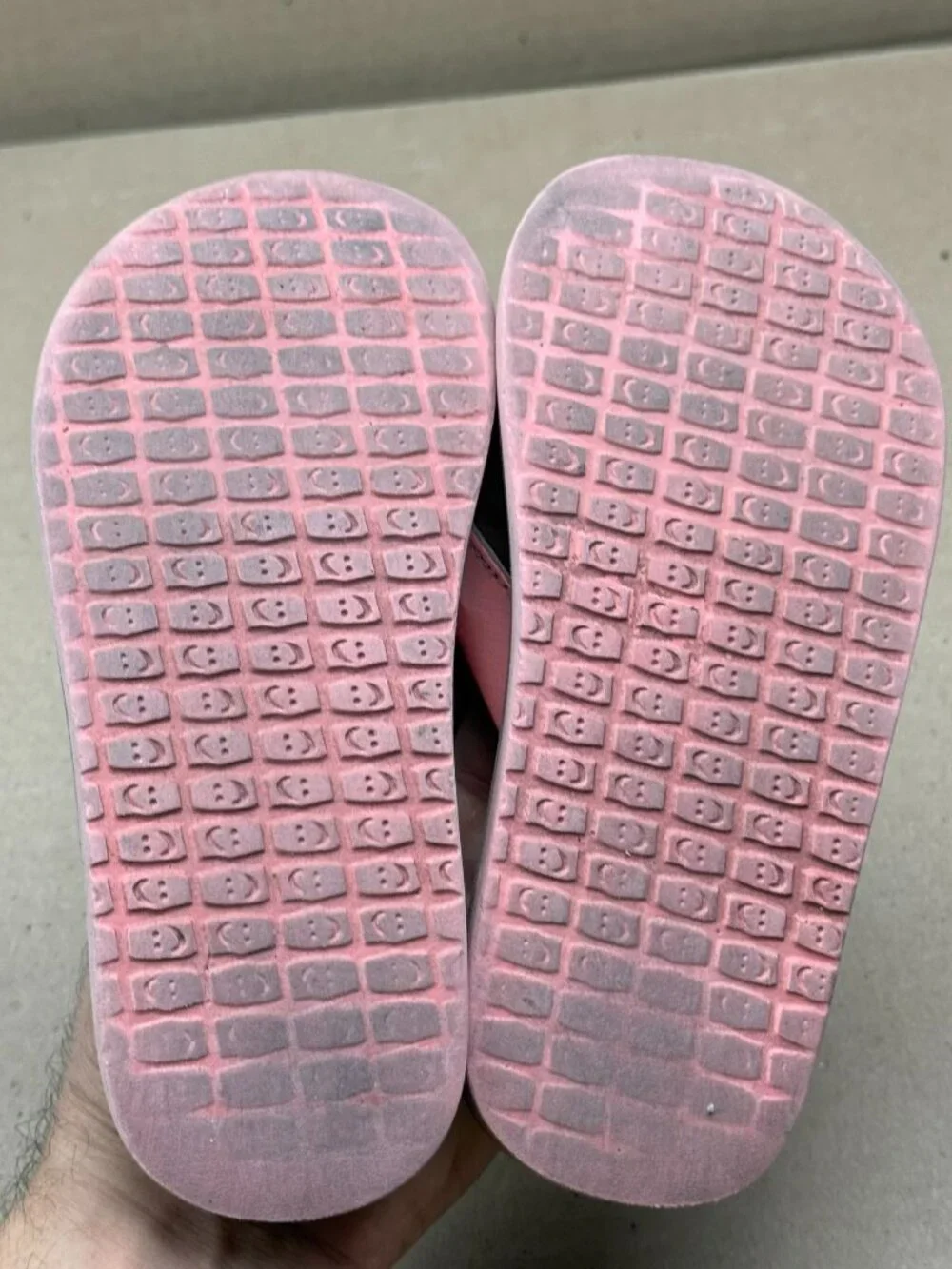 Sanuk kids Pink Tie-Dye Flip Flop Sandals Size 11-12 Used Condition